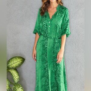 Something Pretty Long Sleeve Midi Emerald Kelly Green Zebra Oz Dress Holiday